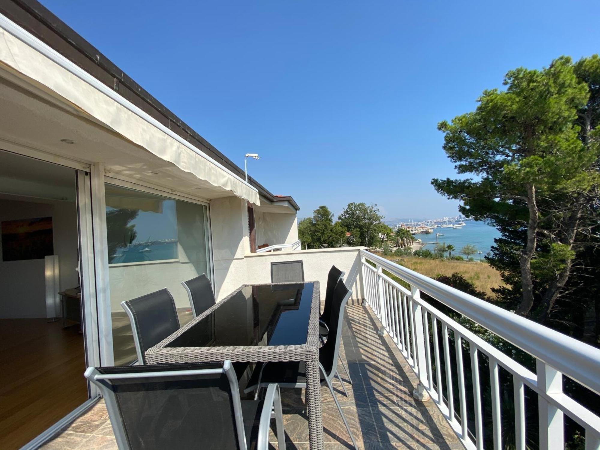 Villa Flora Kaštela Eksteriør billede