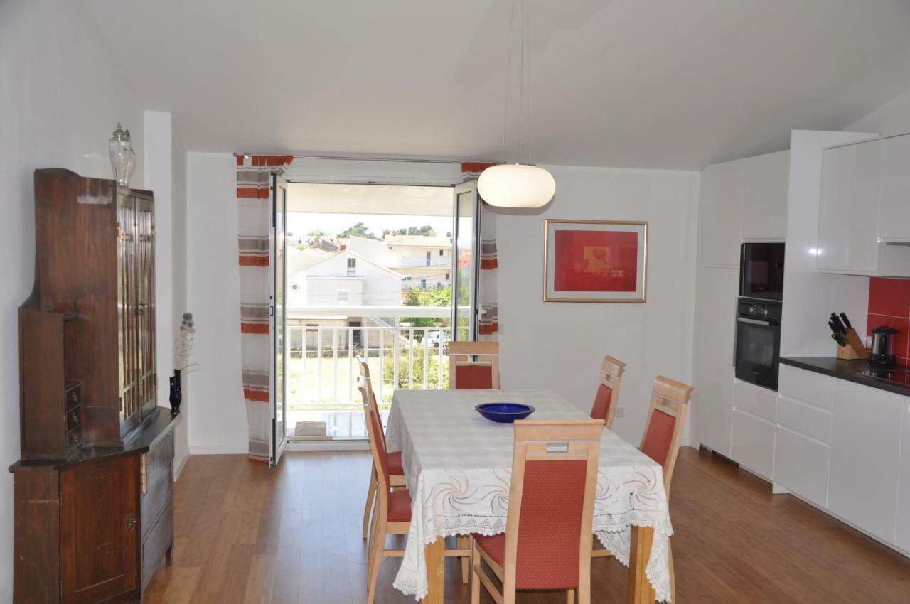 Villa Flora Kaštela Eksteriør billede